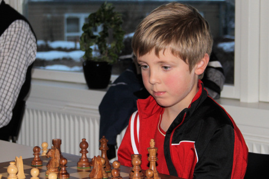Hen imod køretøj Mammoth 9-årig mesterspiller – Dansk Skak Union / Nyheder
