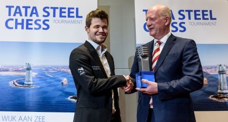 Carlsen vandt_Wijk_aan_Zee_i_16_for_5._gang